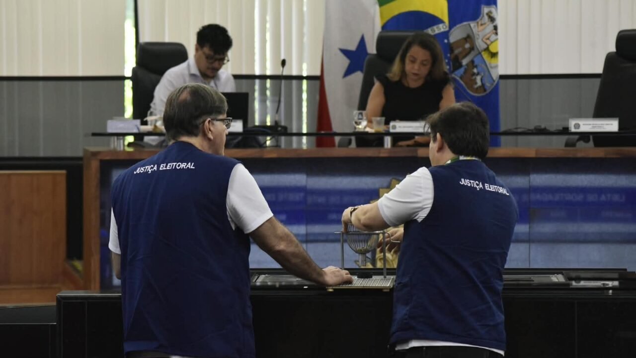 TRE-PA realiza sorteio de urnas para auditoria das Eleições 2026 em Santa Maria do Pará e outros municípios
