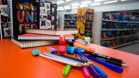 Prefeitura de Santa Maria do Pará abre licitação para material escolar